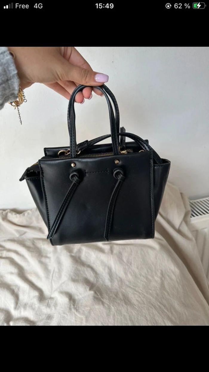 Petit sac Zara noir très bon état - photo numéro 1