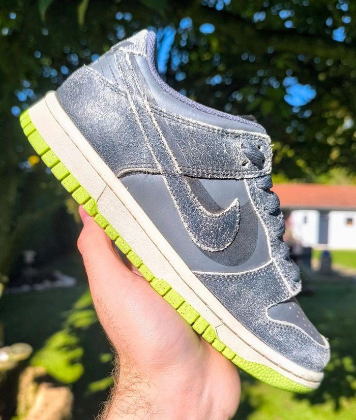 Baskets Nike dunk low premium édition limitée Halloween 2022 portées deux fois neuves sans boîte - photo numéro 1