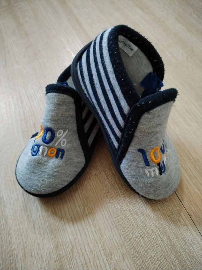 Lot deux paires de chaussons 20 et 22 - photo numéro 2