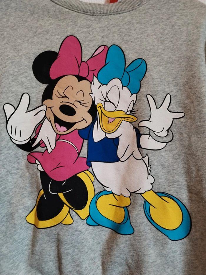 Pull Disney H & M taille S - photo numéro 2