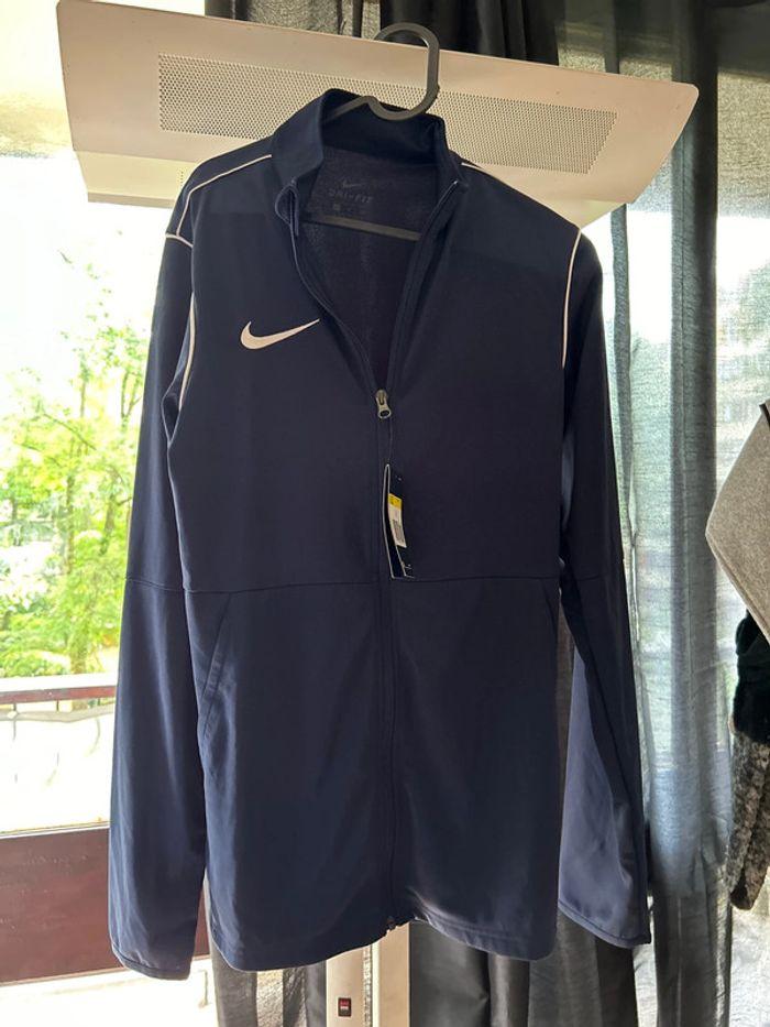 Veste Nike - photo numéro 1