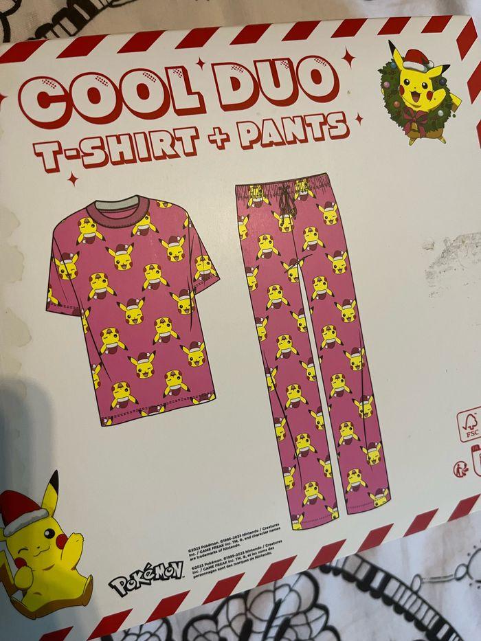 Coffret cadeau pyjama pikachu - photo numéro 1