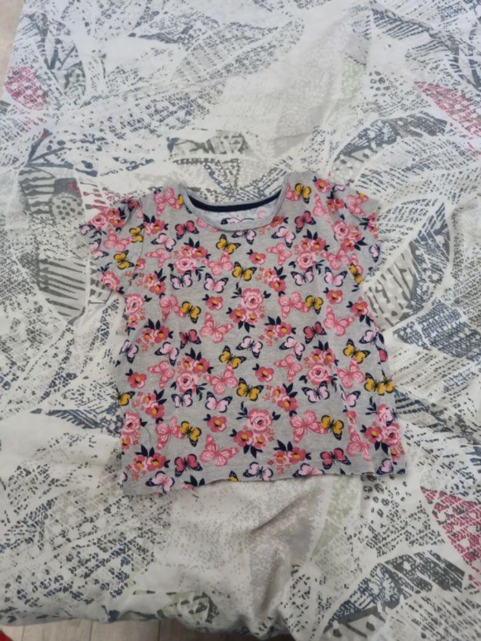 T shirt fille taille 24-36mois primark - photo numéro 1