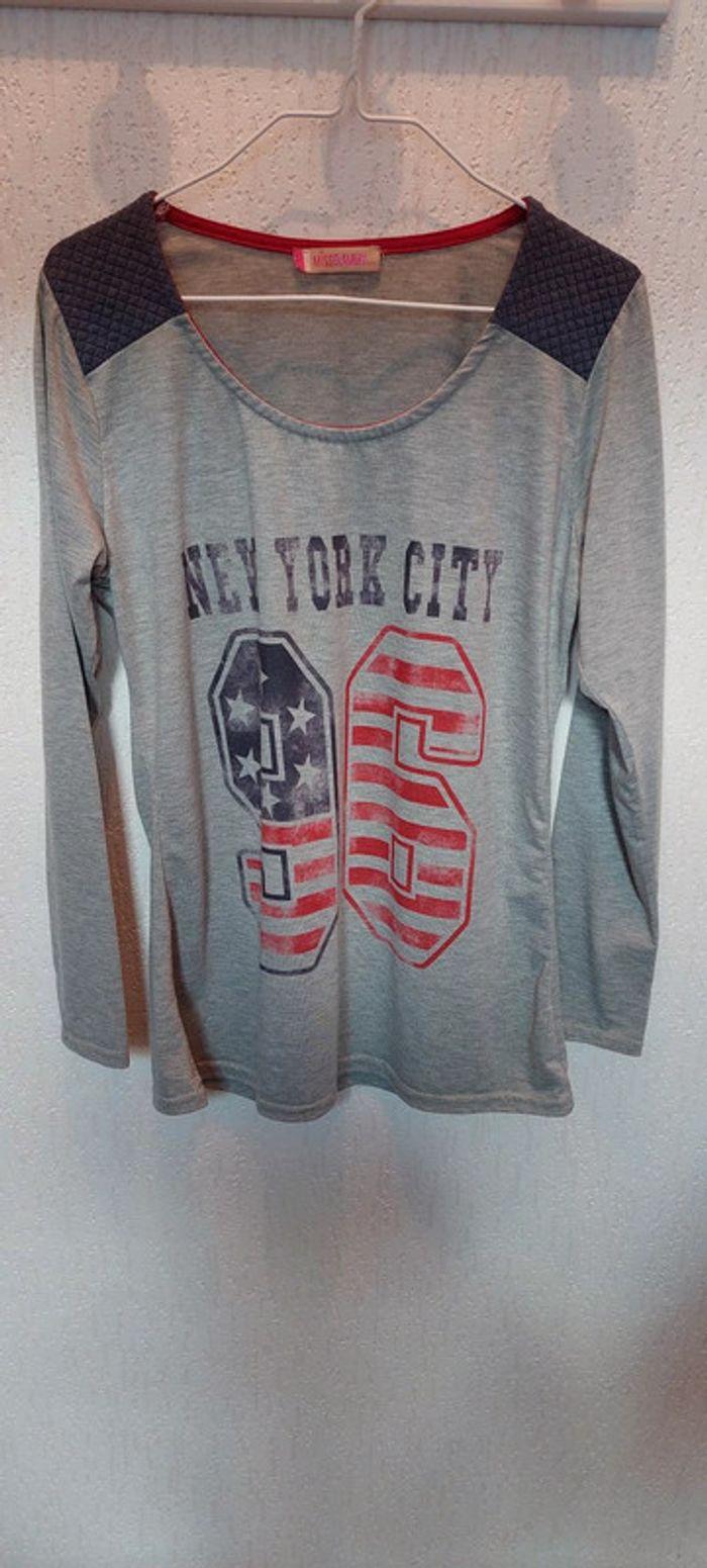 Joli pull fin femme S Miss Glammy Paris gris "New York City" 96 très bon état - photo numéro 1