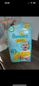 Couches Pampers 2