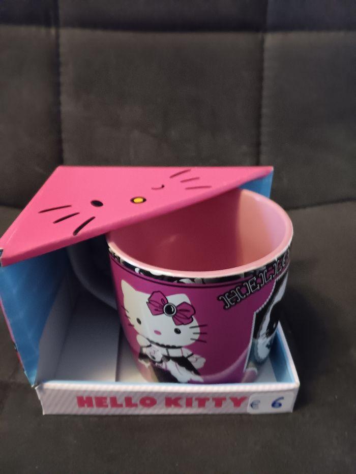 Tasse hello kitty - photo numéro 1