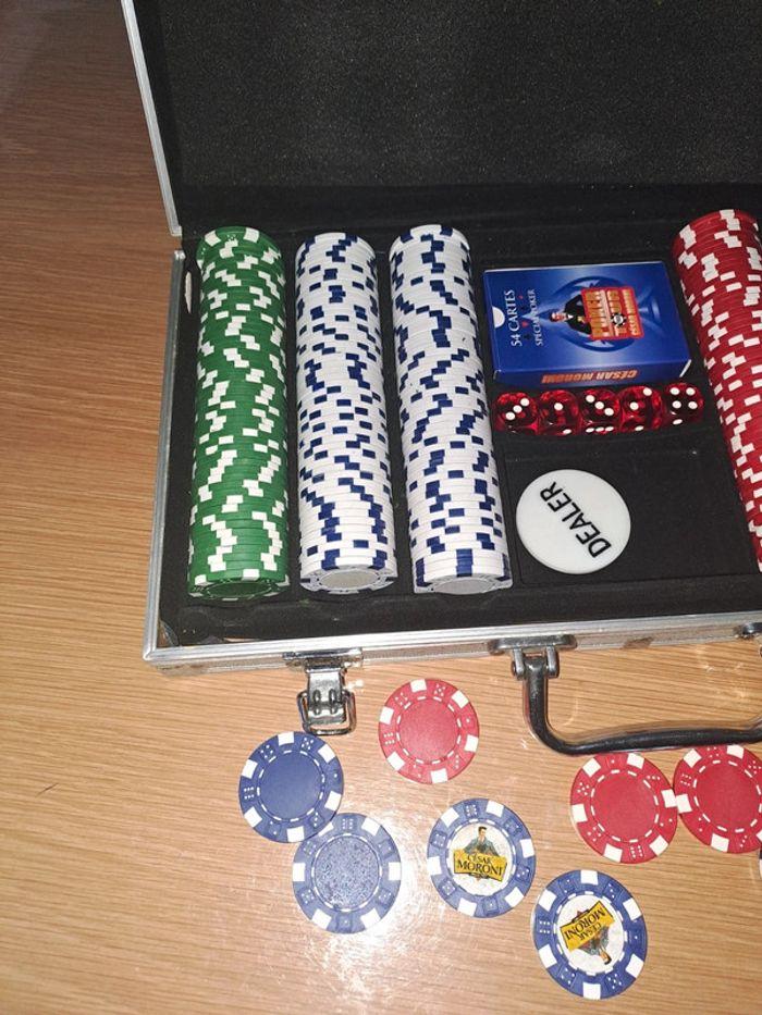 Valise de poker César Moroni avec tapis - photo numéro 4