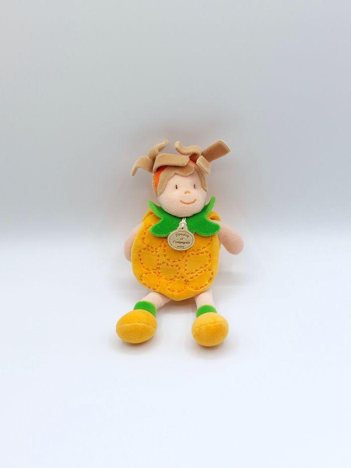 DOUDOU ET COMPAGNIE lutin fille poupée ananas jaune vert les p'tits fruits 18 cm - photo numéro 1