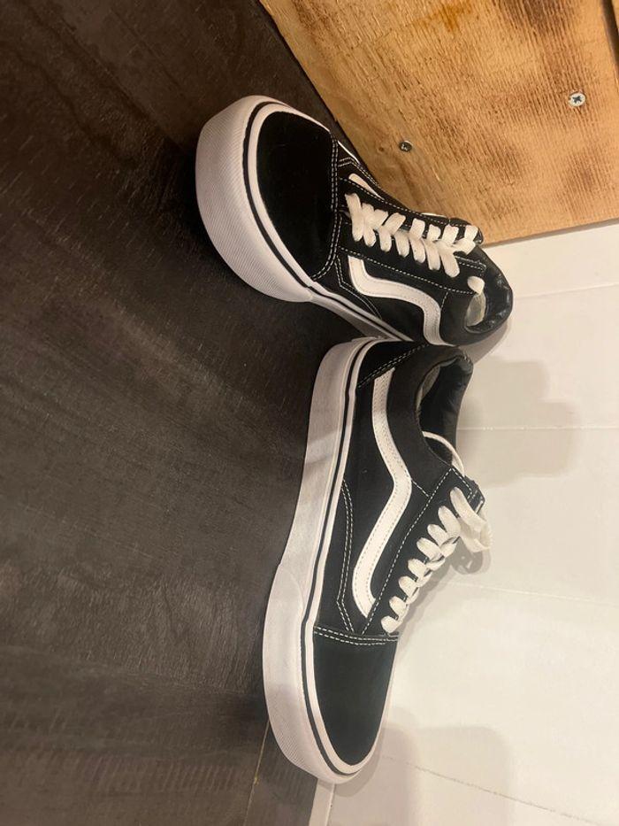 Vans Noir - photo numéro 1