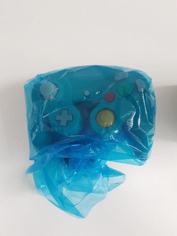 Manette Gamecube Blue Emerald en boite - photo numéro 3