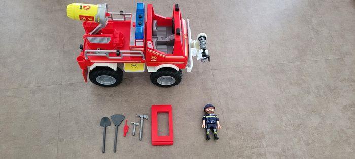 Playmobil camion 4x4 de pompier avec lance-eau - photo numéro 3