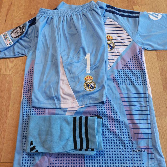 Beau maillot gardien de but taille 14 Real de Madrid modèle 2025 - photo numéro 3