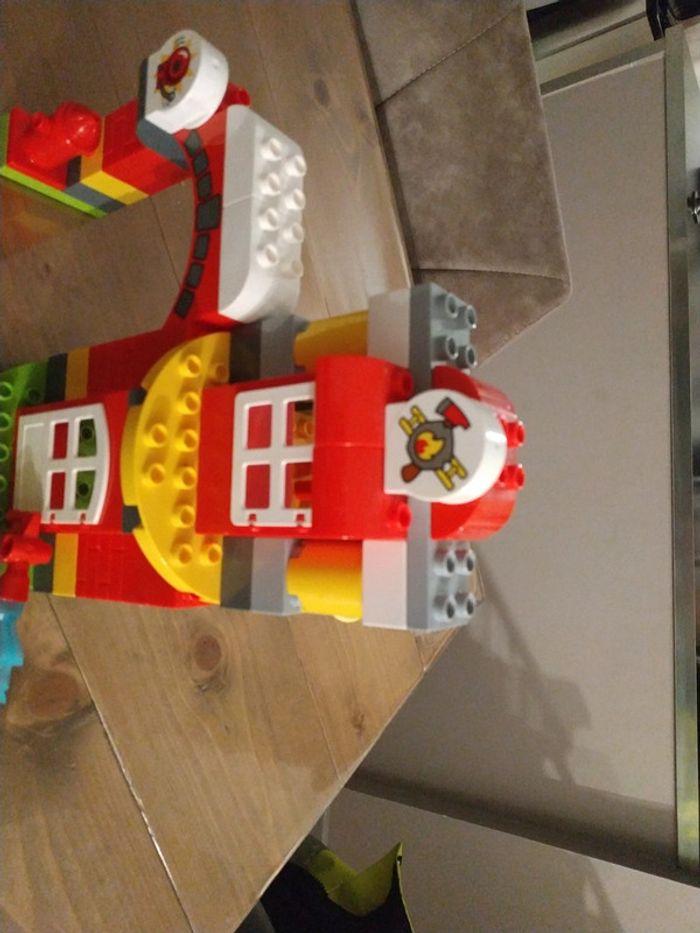 Lego Duplo caserne pompiers - photo numéro 7