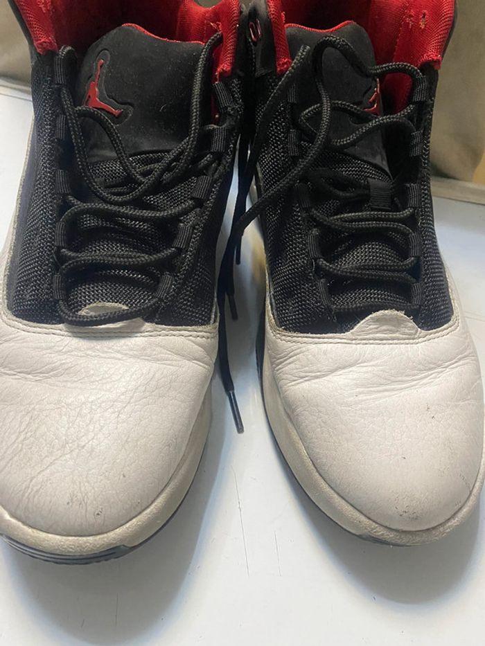 Basket air Jordan . Taille 42,5. - photo numéro 9