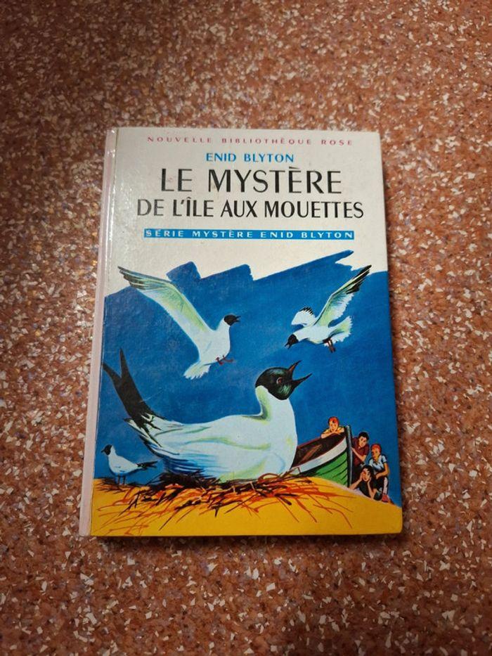 Le mystère de l'île aux mouettes - photo numéro 1