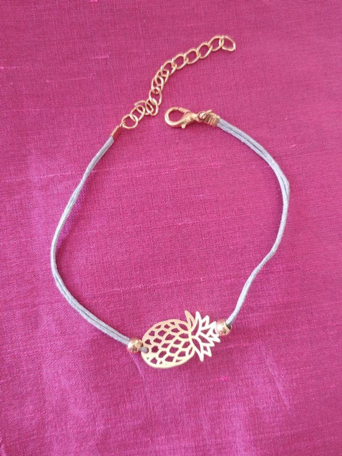 Bracelet ou chaîne de cheville cordon gris et ananas