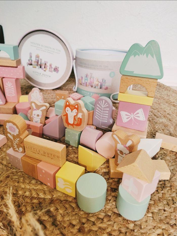 👶Lot formes de construction rose pastel en bois marque Little dutch - photo numéro 2