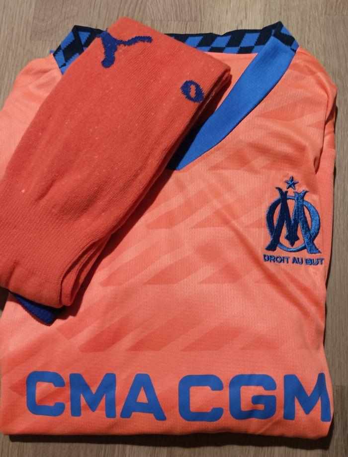 Superbe maillot OM Marseille taille 10 ans modèle 2025 Orange Away - photo numéro 7