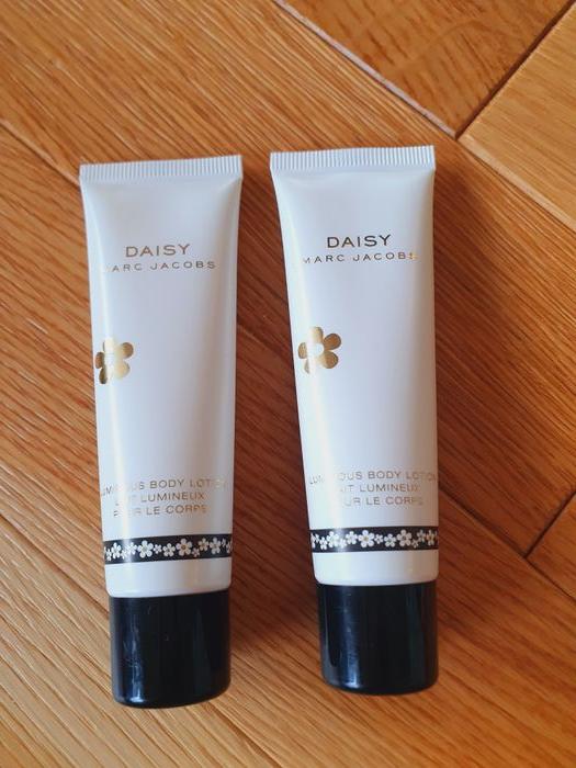 Lait pour le Corps "MARC JACOBS DAISY" 2 x 30 ml Neuf. - photo numéro 1