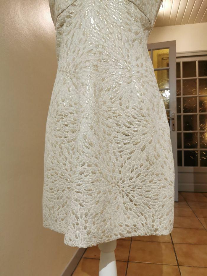 Robe de soirée neuve naf naf taille 40 blanc cassé et dorée - photo numéro 3