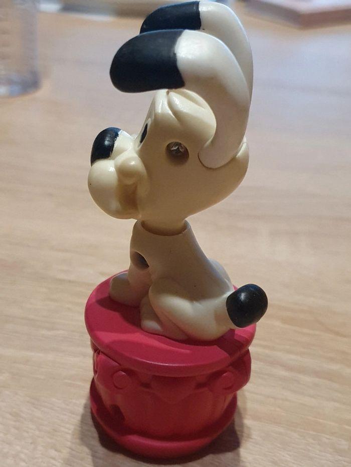 Figurine chien idefix de Asterix - photo numéro 3