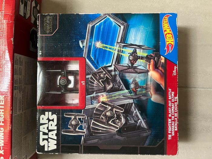 Neuf lot Star wars avion radiocommandé telecommandé + vaisseau de combat hotwheels - photo numéro 2