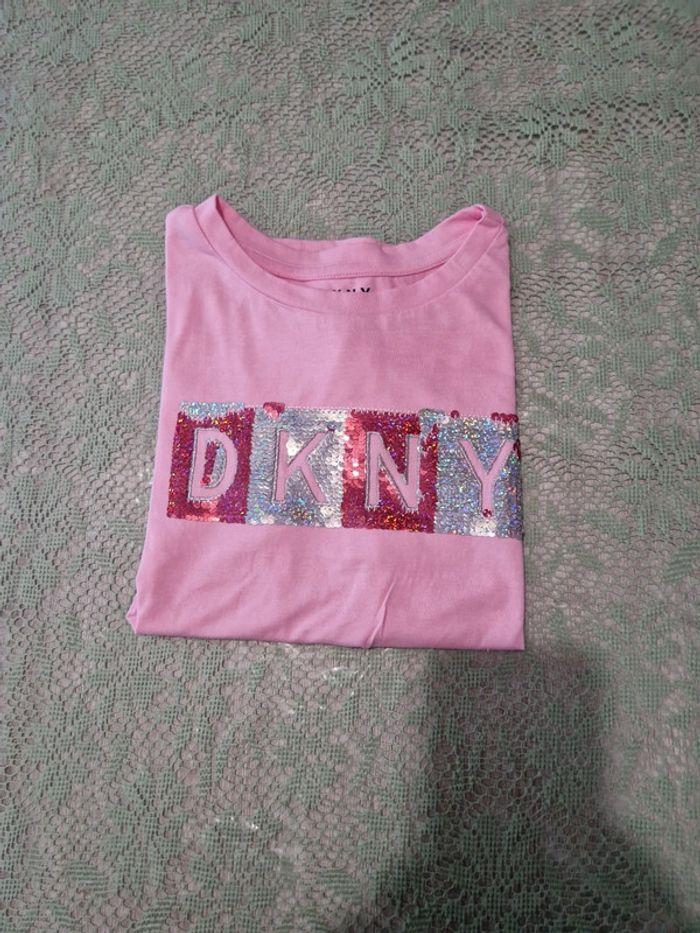 Tee-shirt DKNY - photo numéro 1