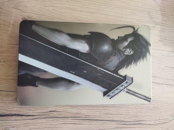 Final fantasy 7 Boitier métal collector - photo numéro 2