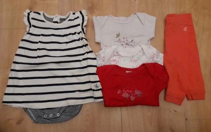 Lot NEUF 3 body + 2 caleçons petit bateau taille 3 mois - photo numéro 1