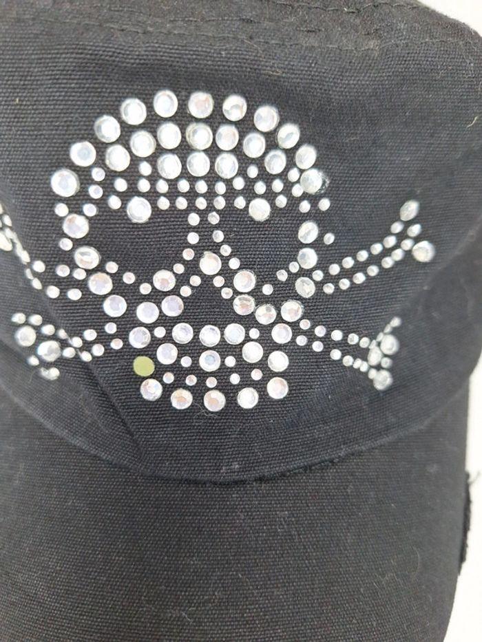 Casquette noire effet usé motif  tête de mort en strass - photo numéro 15