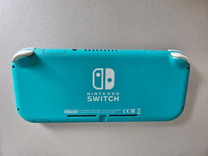 Nintendo Switch Lite - photo numéro 2