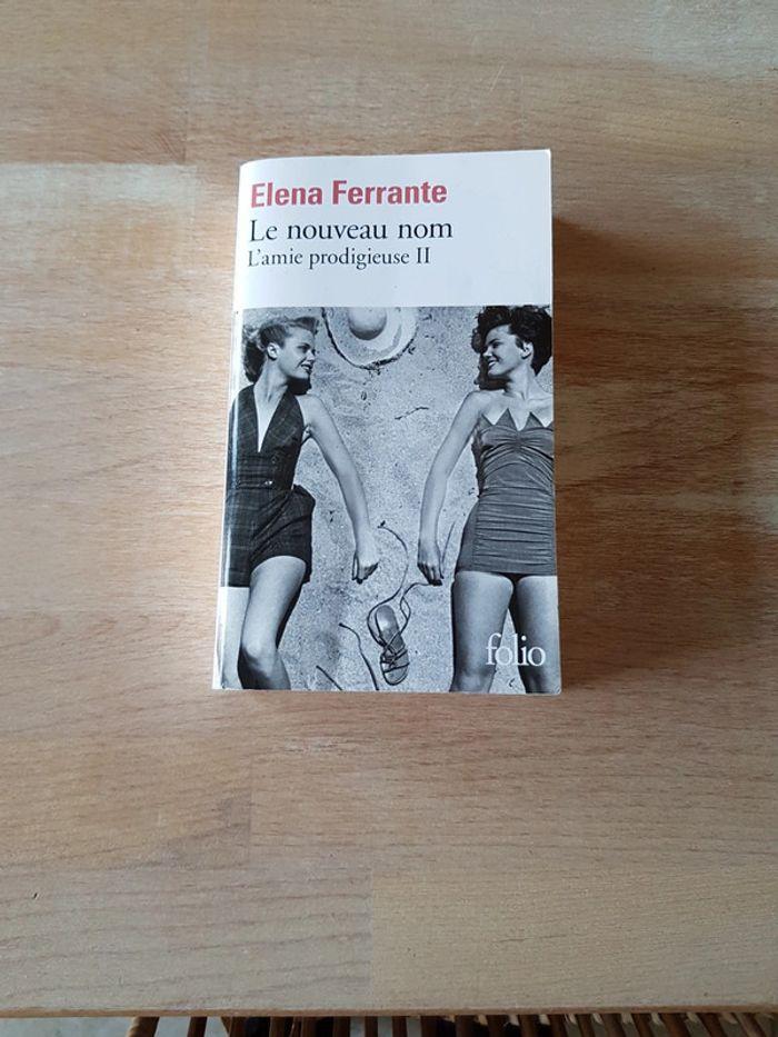 Elena Ferrante - Le nouveau nom - photo numéro 1