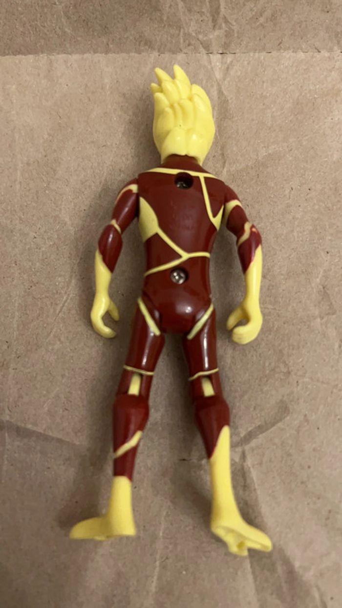 Bandai - 2008 Ben 10 Omniverse figurine Heatblast 10cm - photo numéro 3