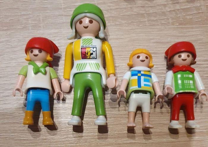 Lot de 4 playmobils