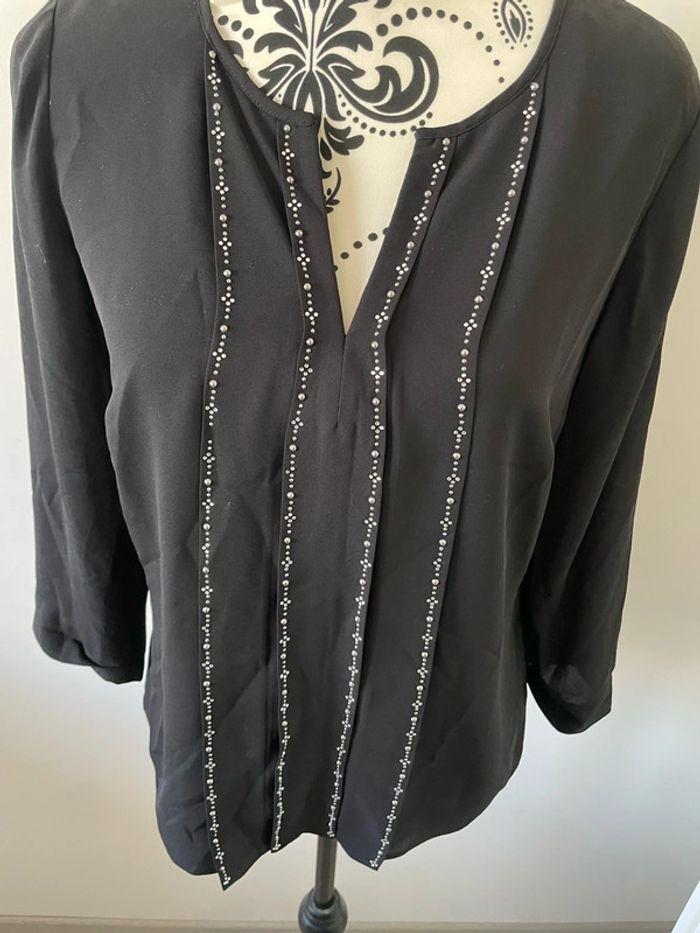 Blouse fluide manches 3/4 noir strass argenté devant revers aux manches 1.2.3 taille 36 - photo numéro 2