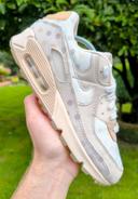 Baskets Nike air max 90 beige à shimmer poid sable pointure 40,5 comme neuves avec boîte