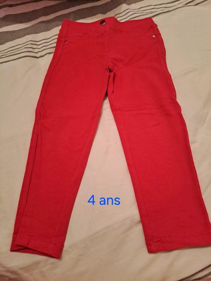 Pantalon fille rouge 4 ans - photo numéro 1