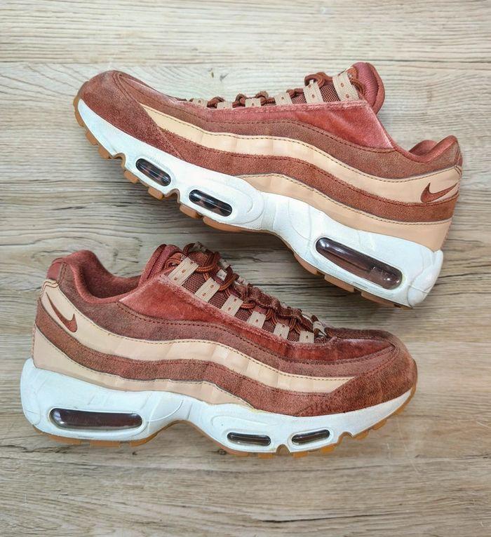 Baskets Nike air max 95 femme dusty peach pointure 40,5 - photo numéro 1