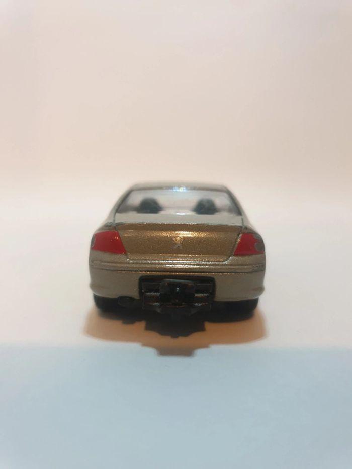 Majorette 205E Peugeot 407 gris argent métallique - 1/61 - photo numéro 8