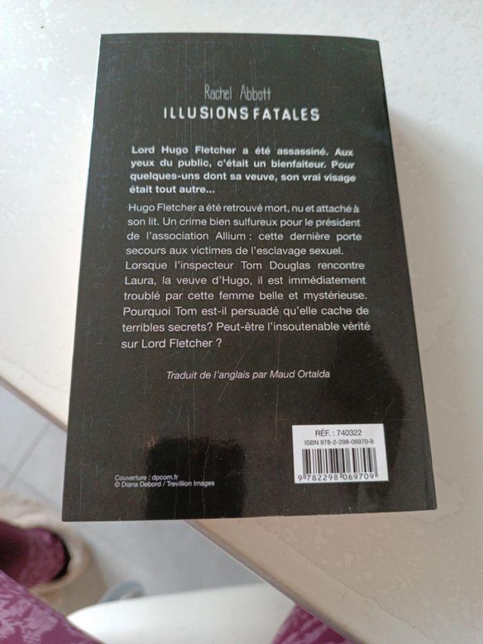 Livre illusions fatales - photo numéro 2