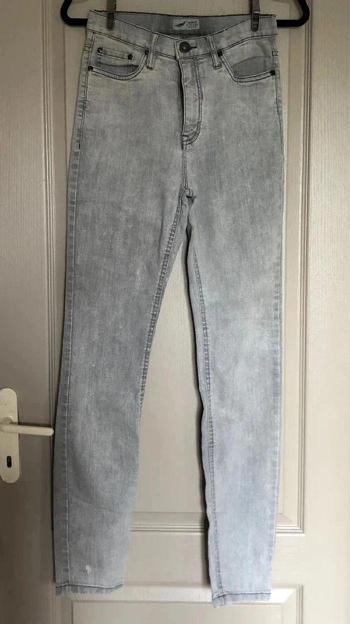 Jeans Taille Haute gris clair Taille 38 - photo numéro 2