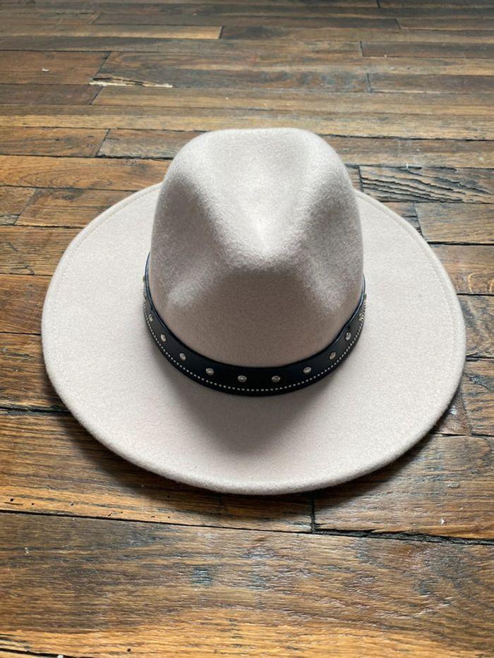 Chapeau beige pimkie - photo numéro 5