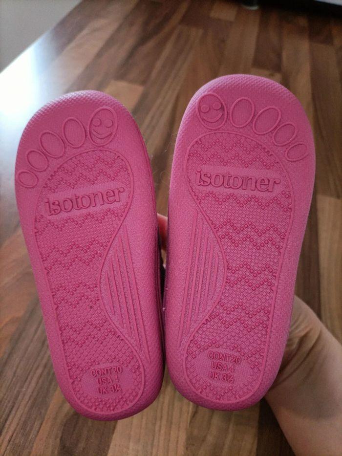 Chaussons Isotoner neuf 20 - photo numéro 4