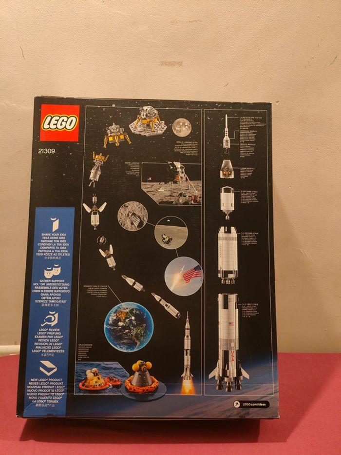 LEGO ideas 21309 NASA Apollo Saturn V - photo numéro 2