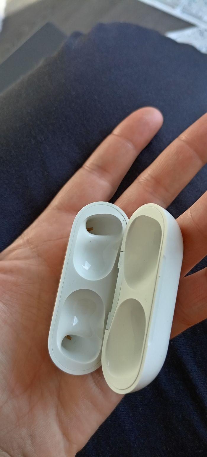 Boîtier de recharge airpods apple - photo numéro 6