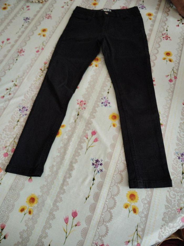 Pantalon noir fille 8 ans - photo numéro 1