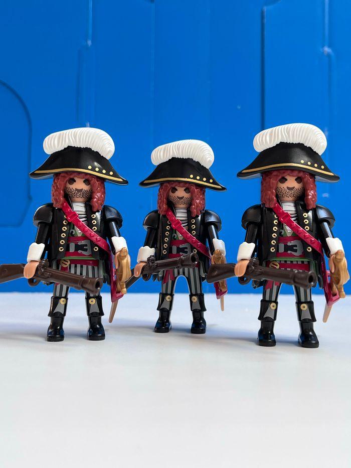 Lot 3 Playmobil Pirates - photo numéro 1