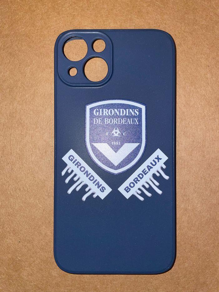 Coque iPhone 13 - Bordeaux 🔵⚪️- 5 coloris disponibles - photo numéro 2