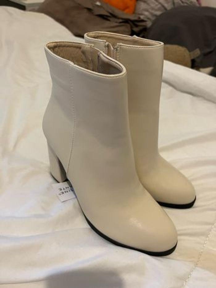 Bottines cuir blanche neuve - photo numéro 3