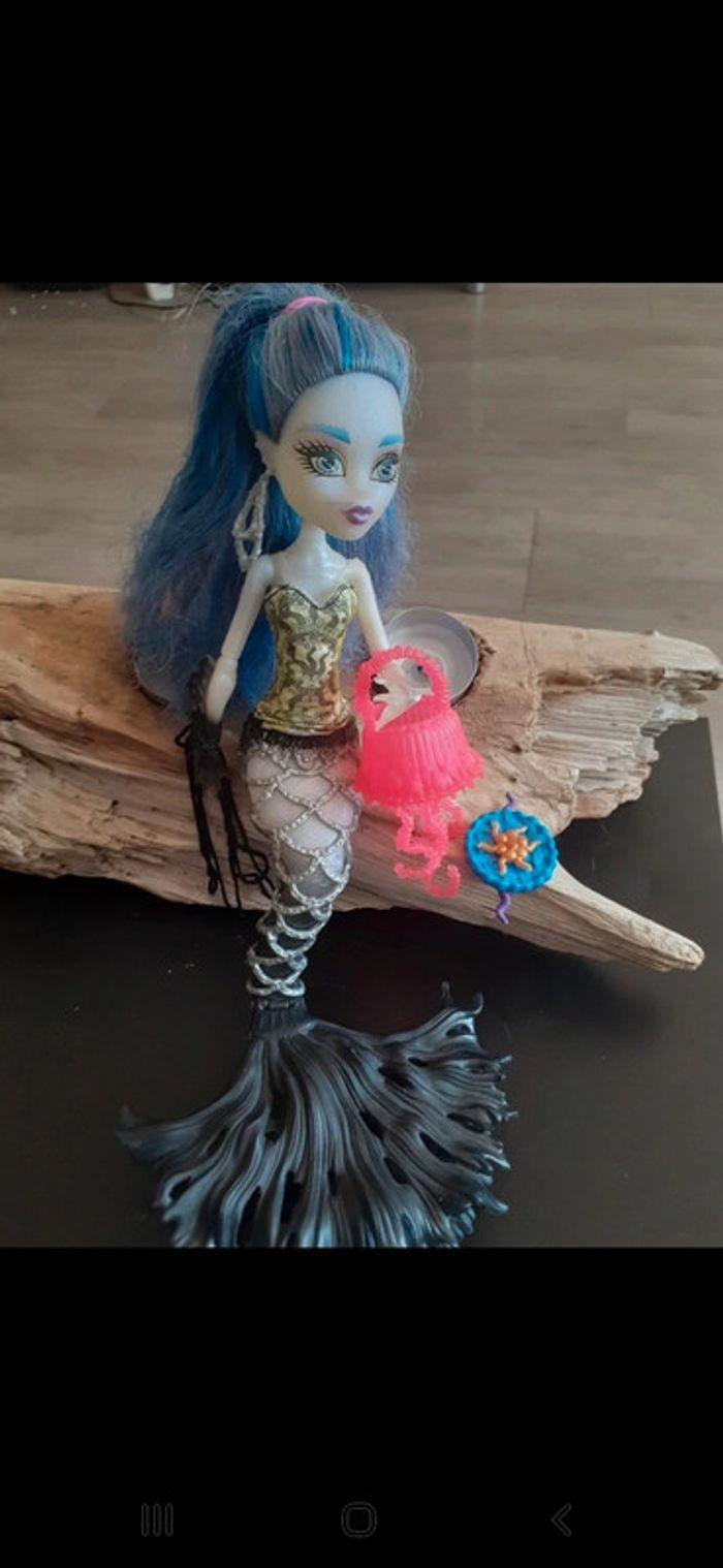 Poupée Monster High Spectra sirène avec accessoires - photo numéro 1